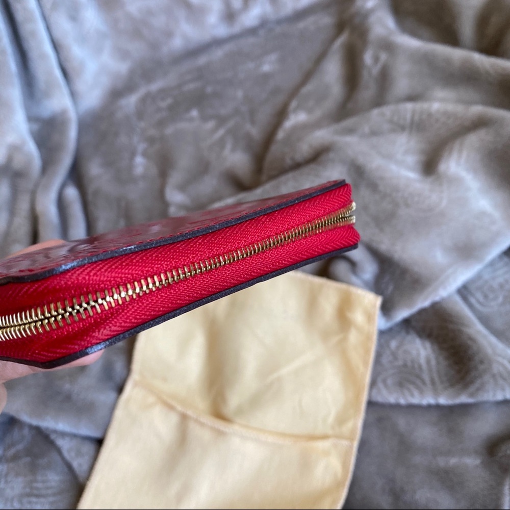 SOLD Louis Vuitton coin purse in vernis - Picture 9 of 13